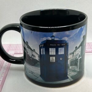 Dr. Who coffee mug used in good condition scratches on painted area see photos